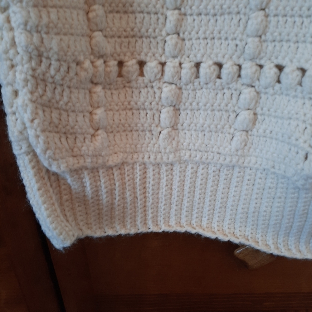 Vintage handmade cream 3D grid texture knit pullover sweater vest - Picture 7 of 8